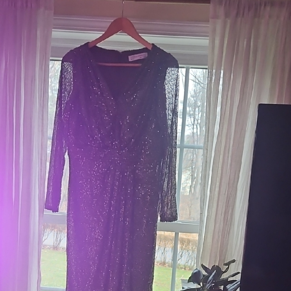 Mac Duggal Sequin Long Sleeve V-Neck Dress in Black with Iridescent Sparkle - Picture 3 of 4